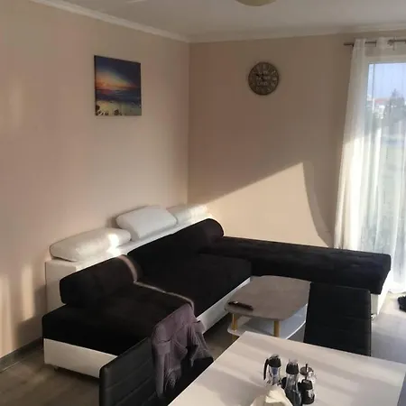 Vip Vision - 214 Entire Flat 2 Beds Two Baths * Солнечный берег